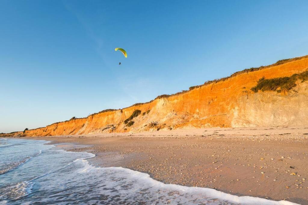 Tiny House Sur Terrain Boise A 10 Mn De La Mer Férel Εξωτερικό φωτογραφία